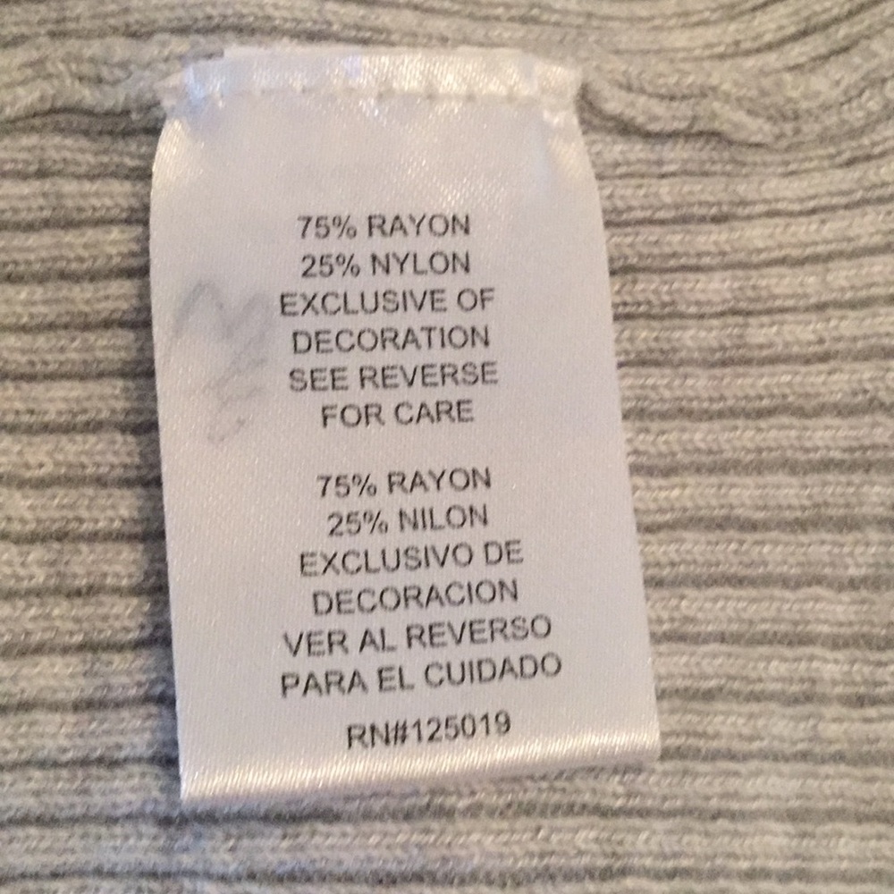 Sweater - Picture 5 of 6